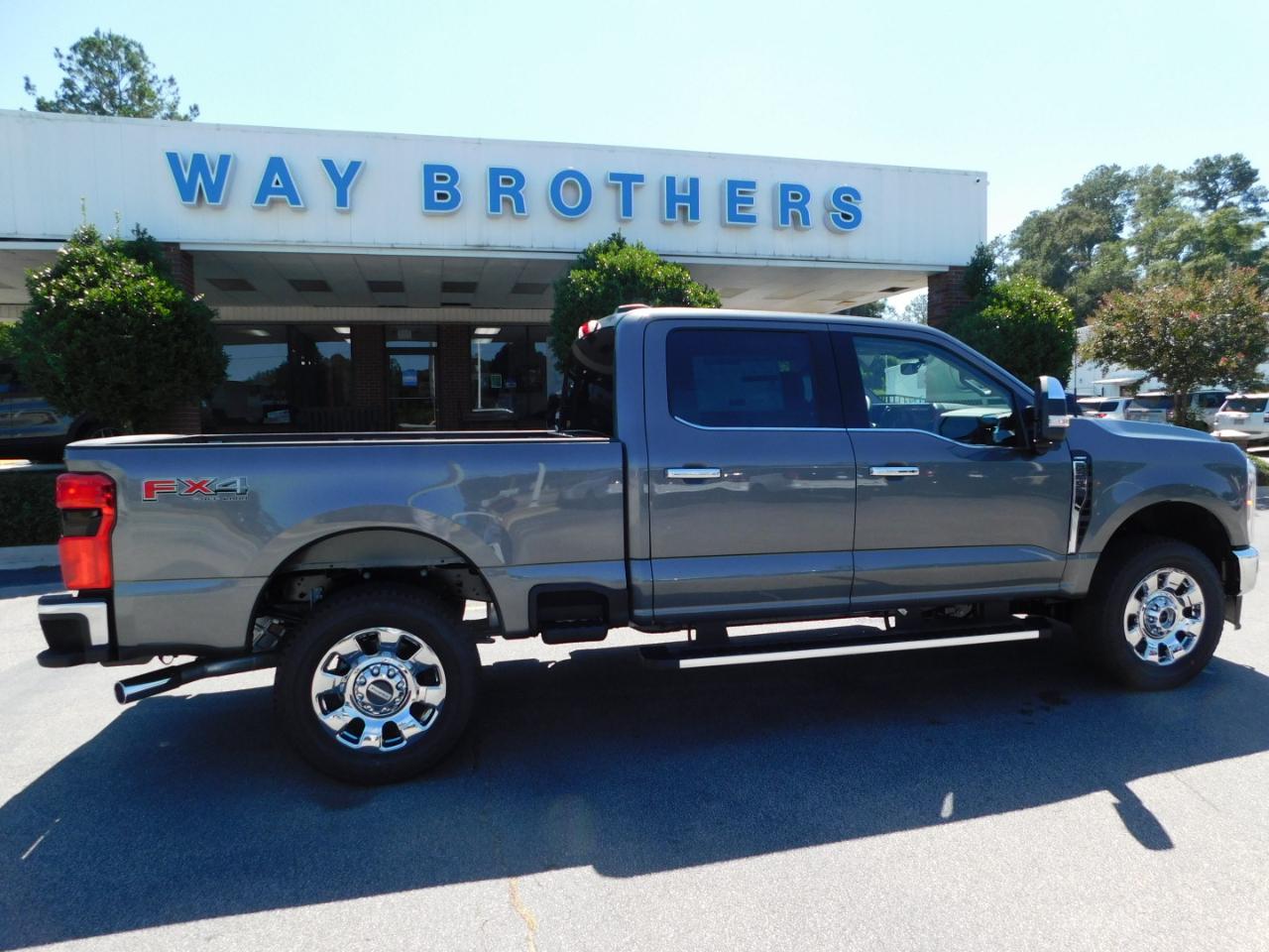 2027 Ford Super Duty F-250 SRW LARIAT 4WD CREW CAB 6.75'