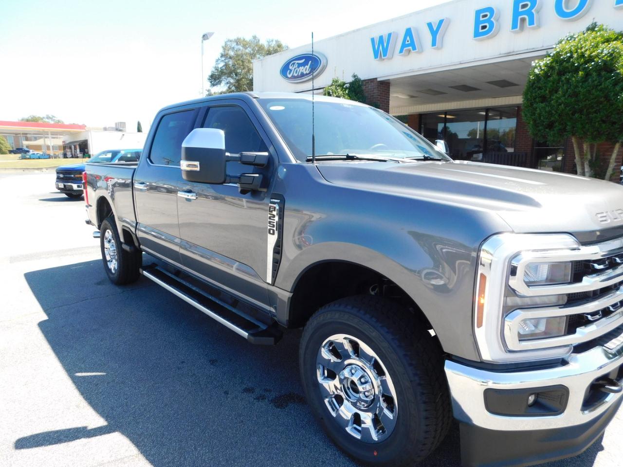 Ford Super Duty F-250 SRW  2027