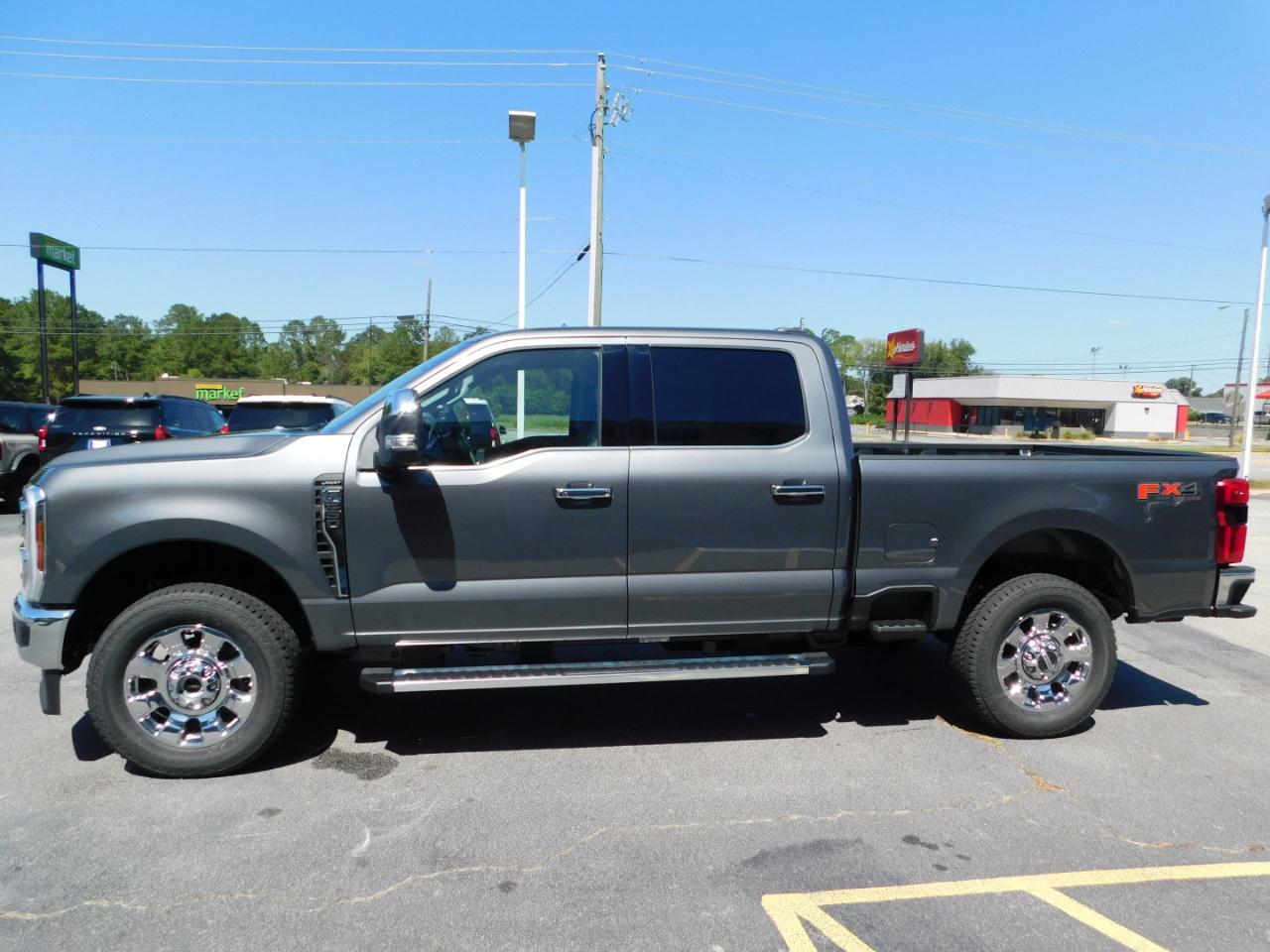 Ford Super Duty F-250 SRW  2027