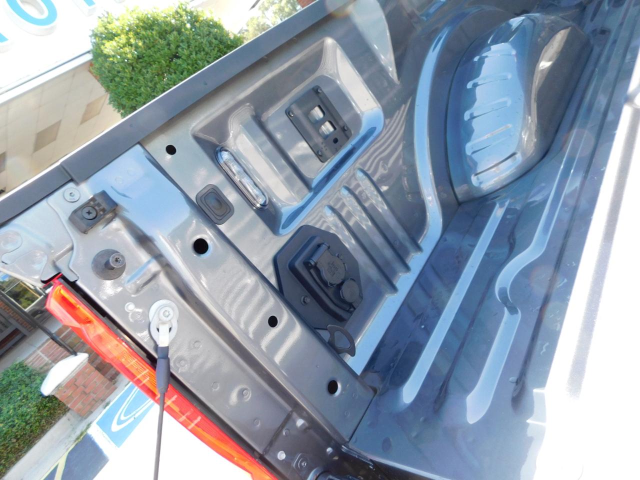 Ford Super Duty F-250 SRW  2027