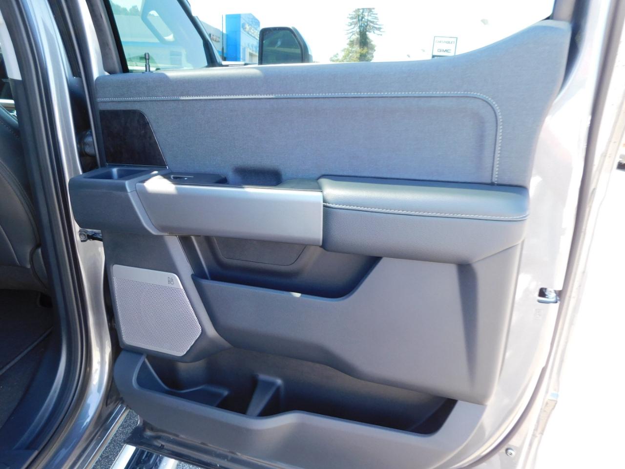 Ford Super Duty F-250 SRW  2027