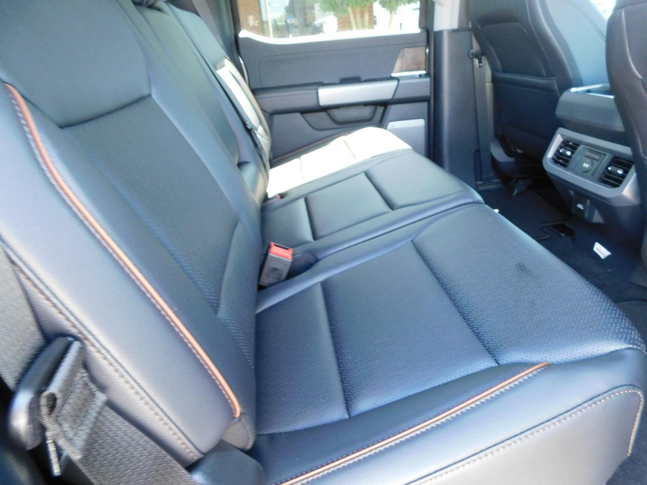 Ford Super Duty F-250 SRW  2027