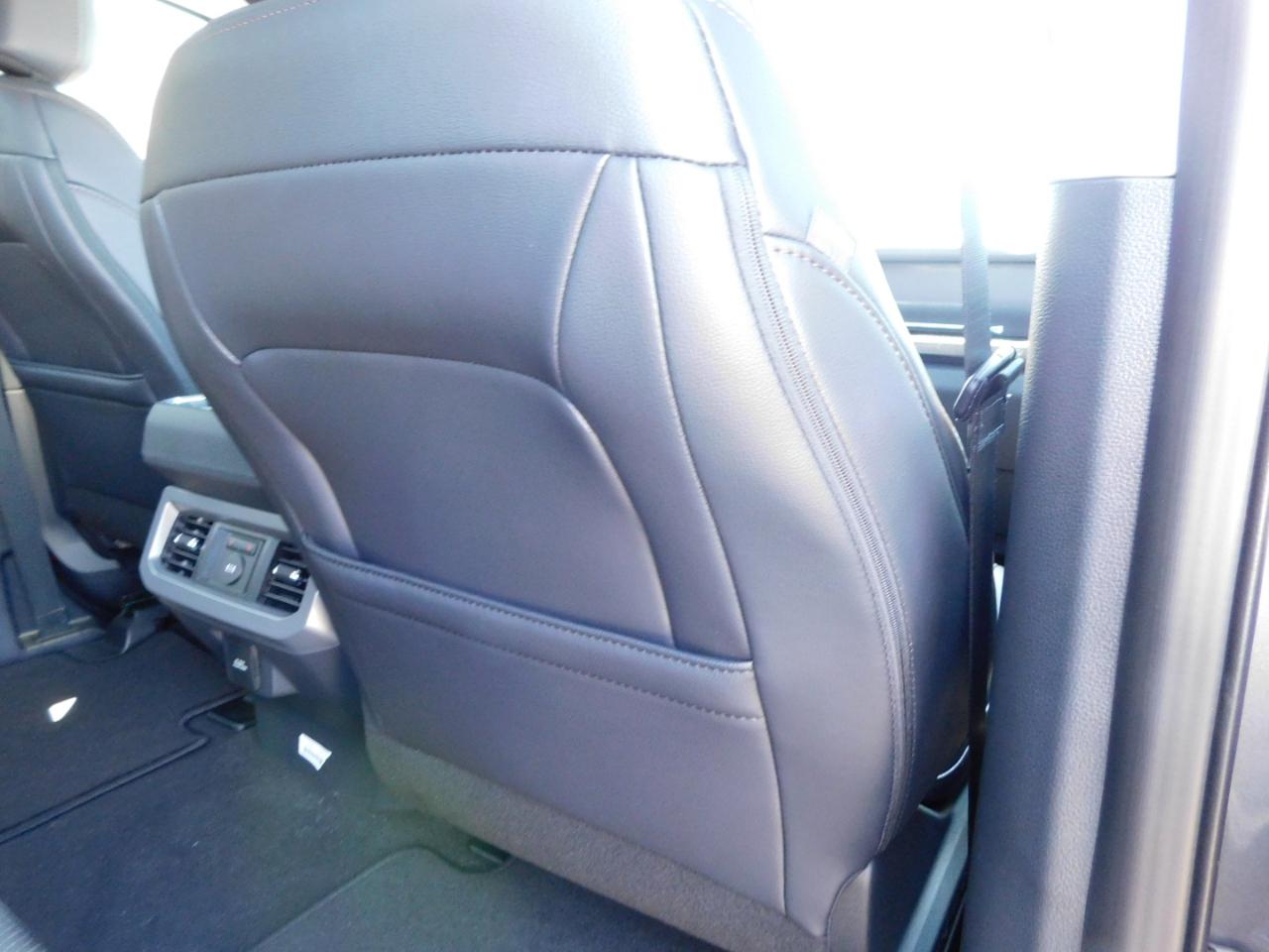 Ford Super Duty F-250 SRW  2027