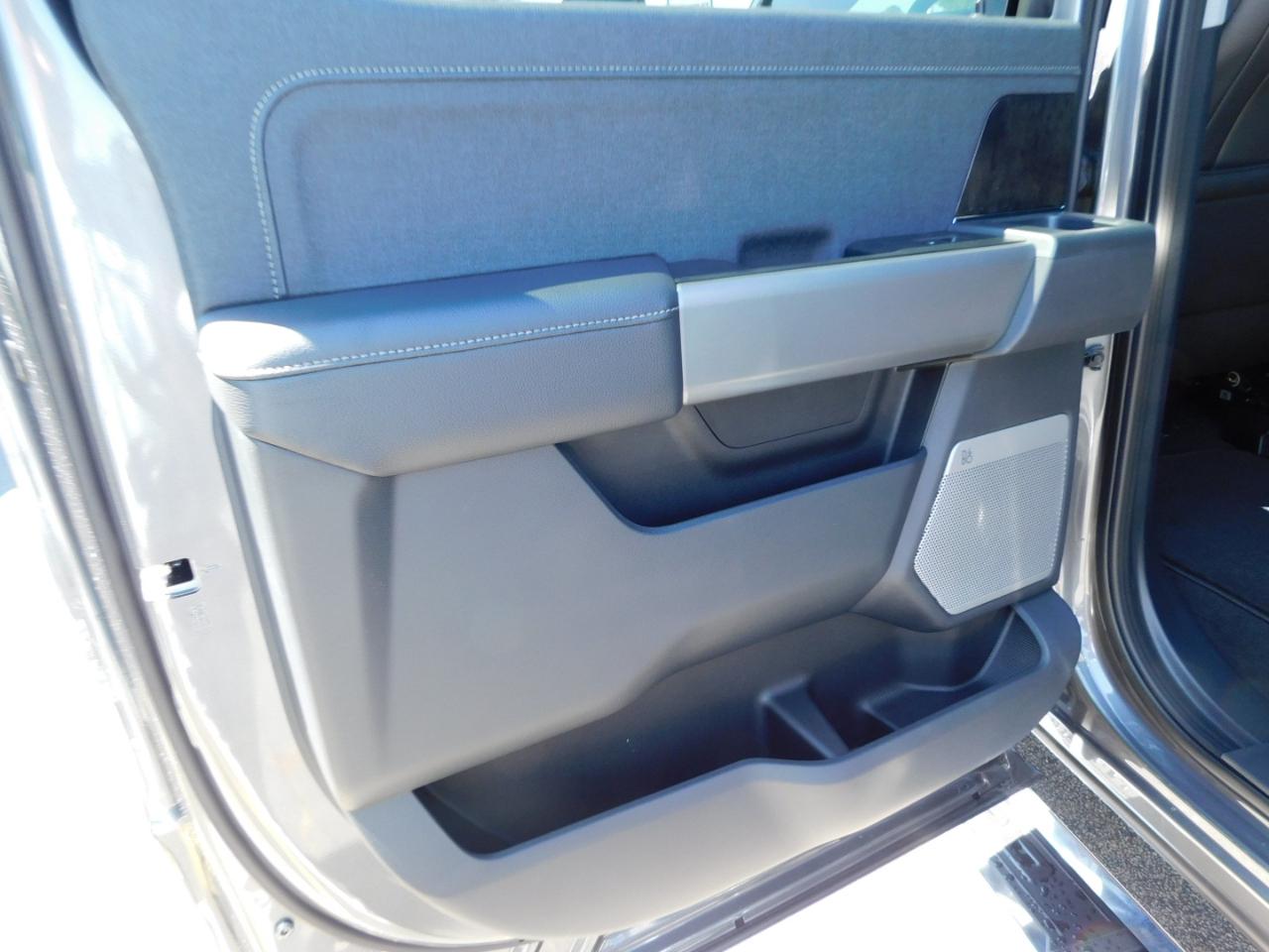 Ford Super Duty F-250 SRW  2027