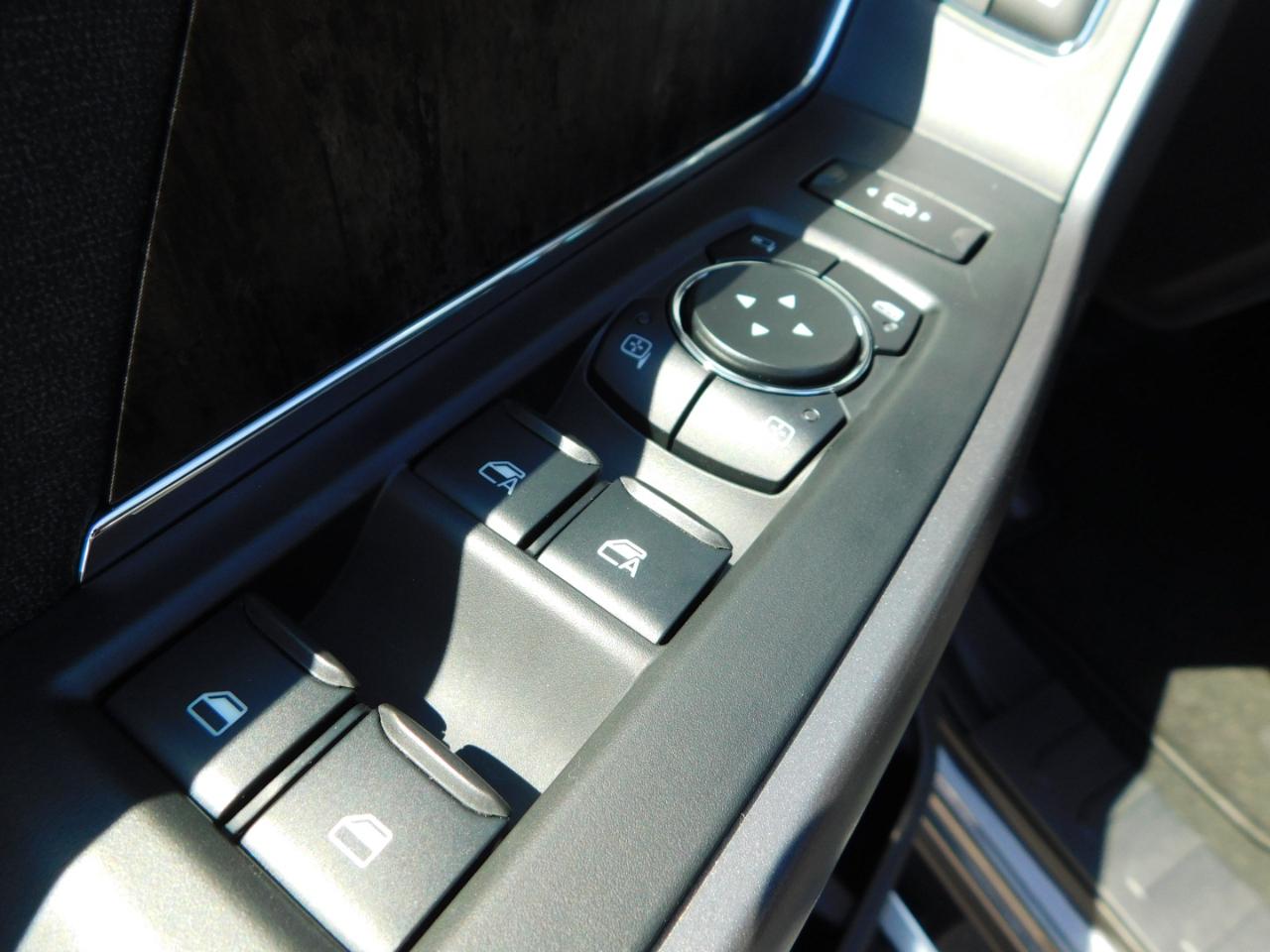 Ford Super Duty F-250 SRW  2027