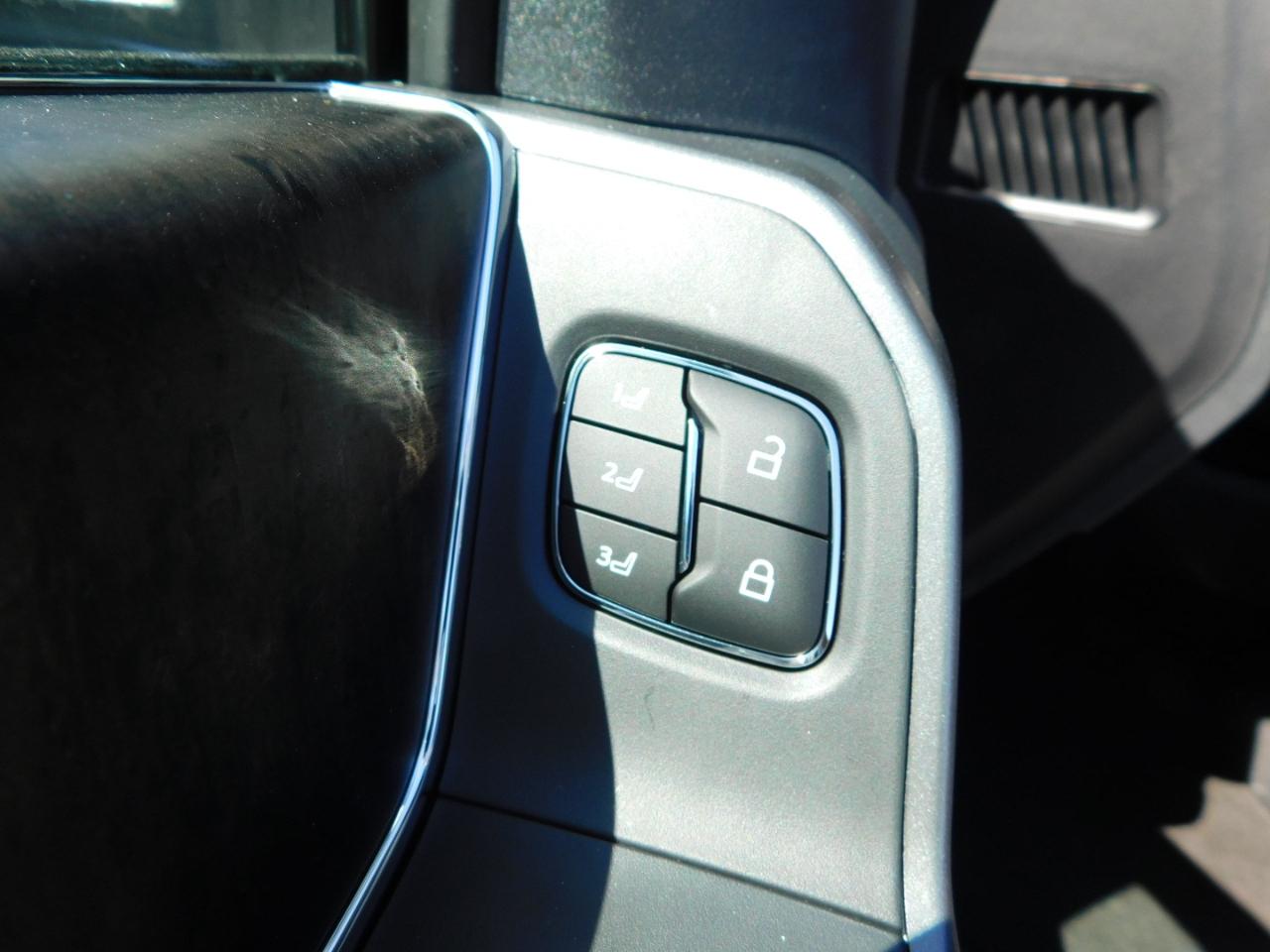 Ford Super Duty F-250 SRW  2027