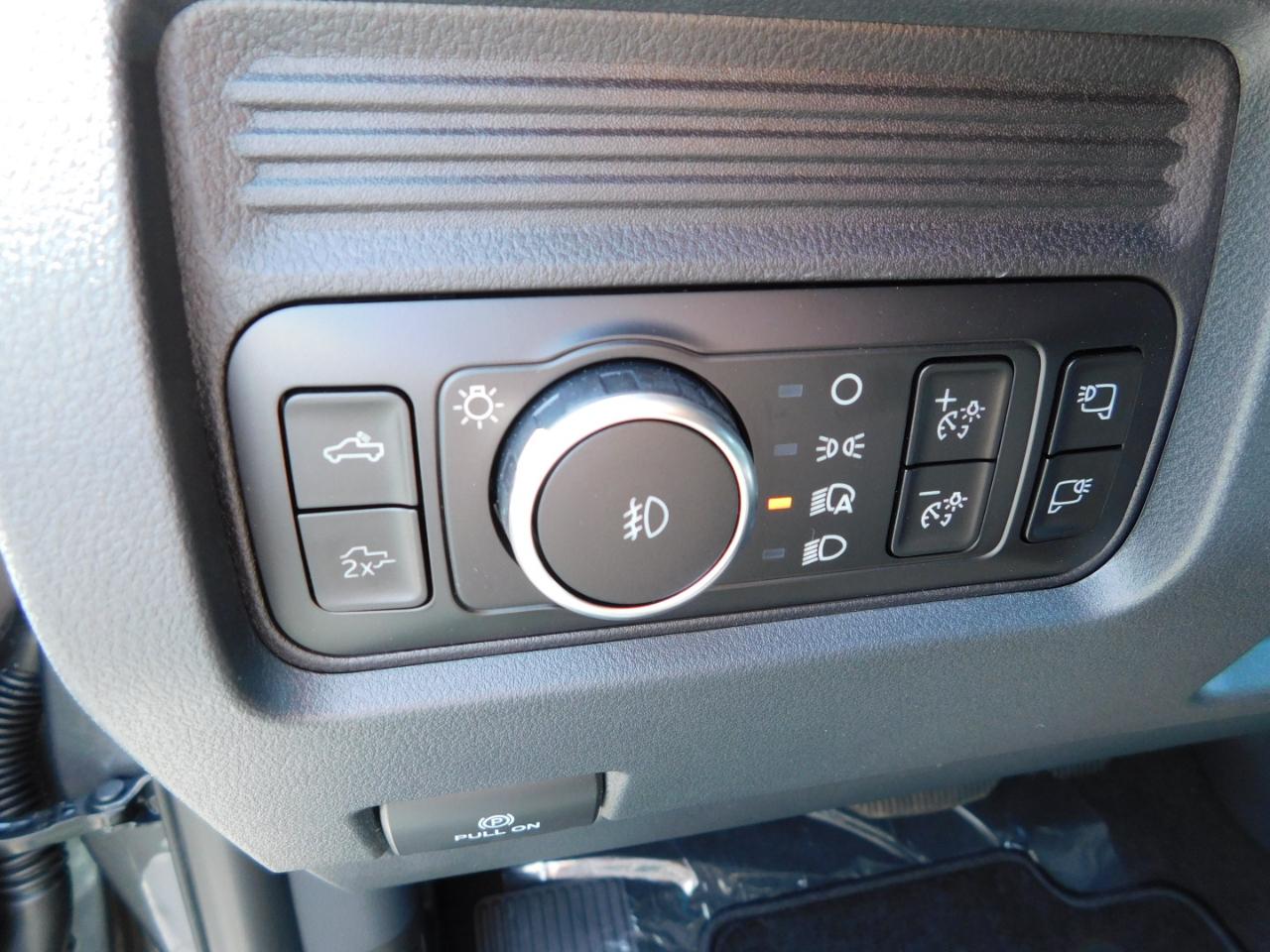 Ford Super Duty F-250 SRW  2027