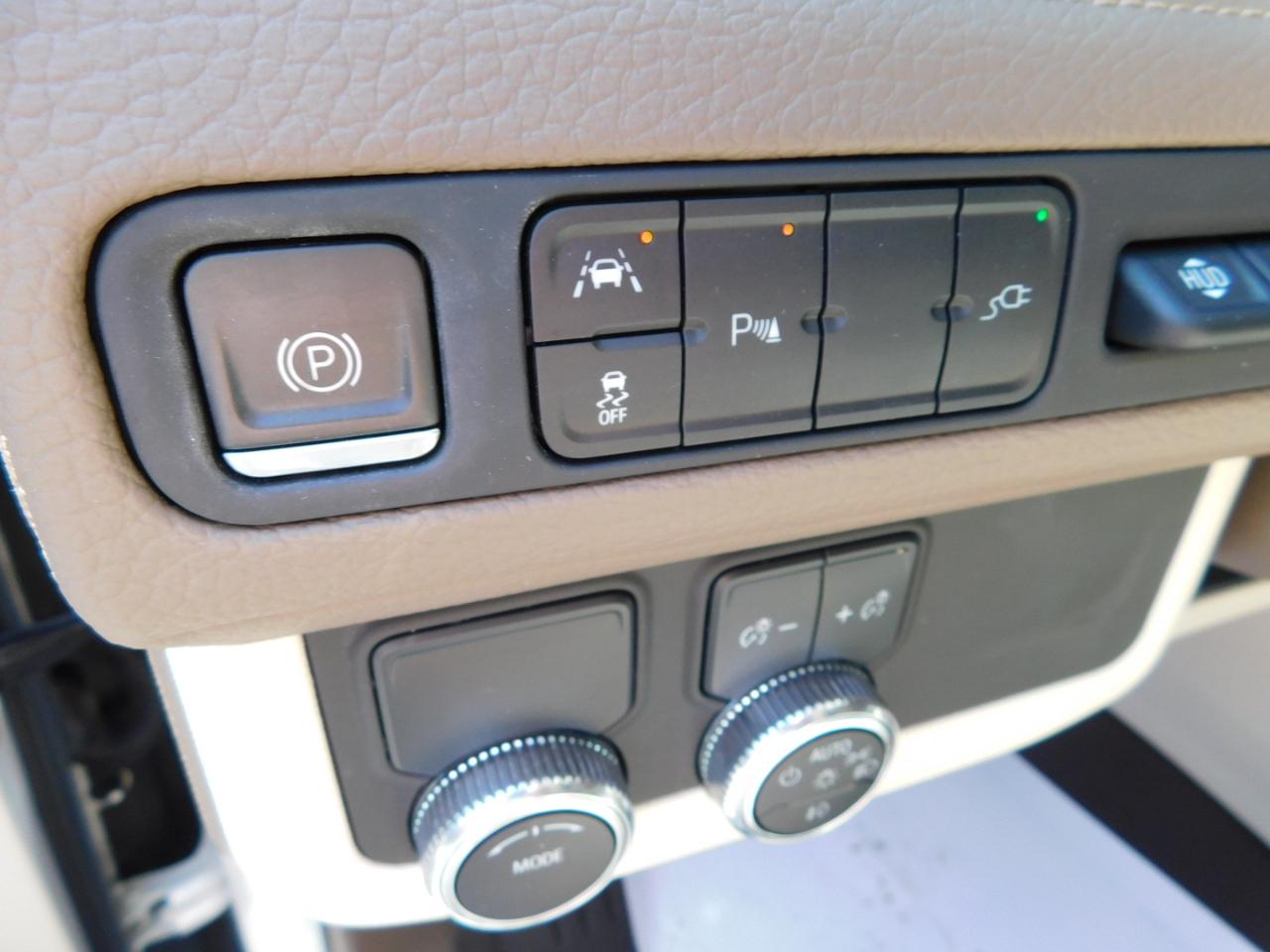 GMC Yukon XL 2WD 4dr Denali 2021
