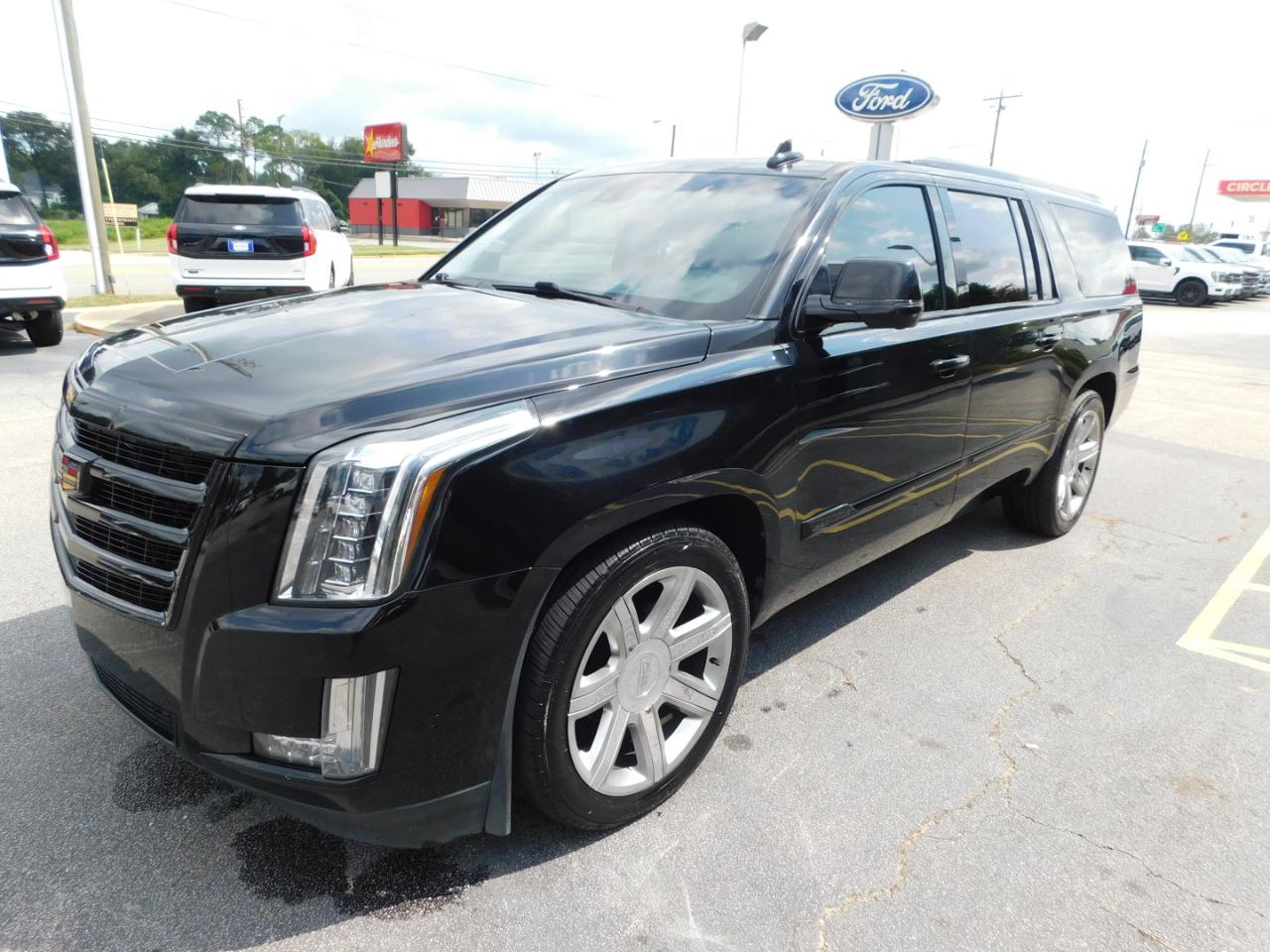 Cadillac Escalade ESV 2WD 4dr Luxury 2018