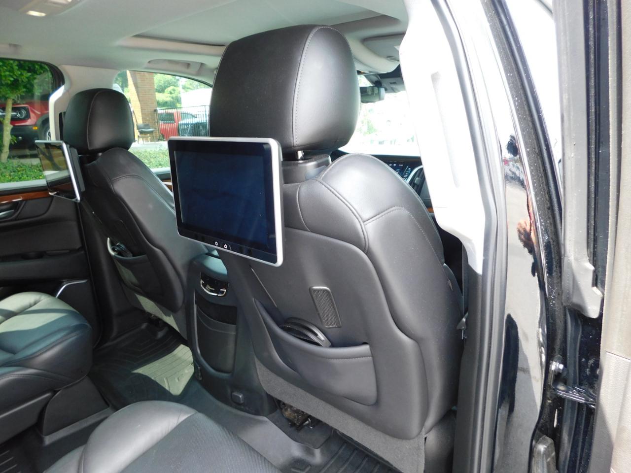 Cadillac Escalade ESV 2WD 4dr Luxury 2018