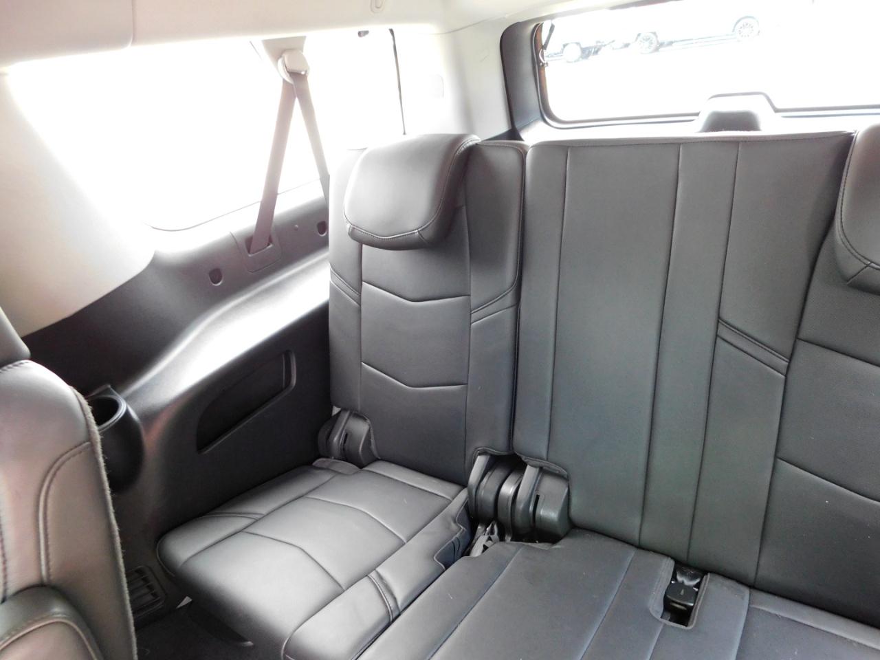 Cadillac Escalade ESV 2WD 4dr Luxury 2018