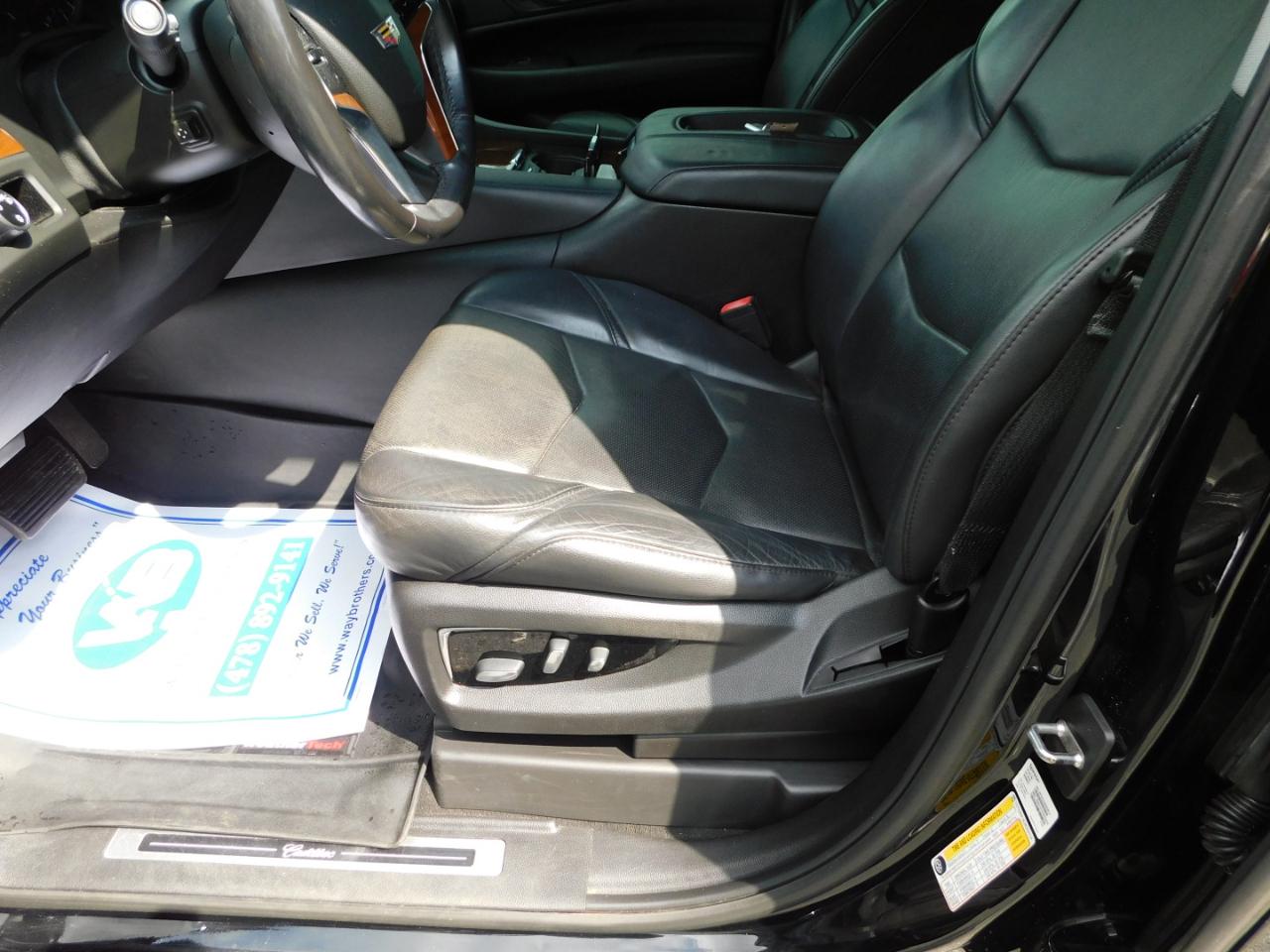 Cadillac Escalade ESV 2WD 4dr Luxury 2018