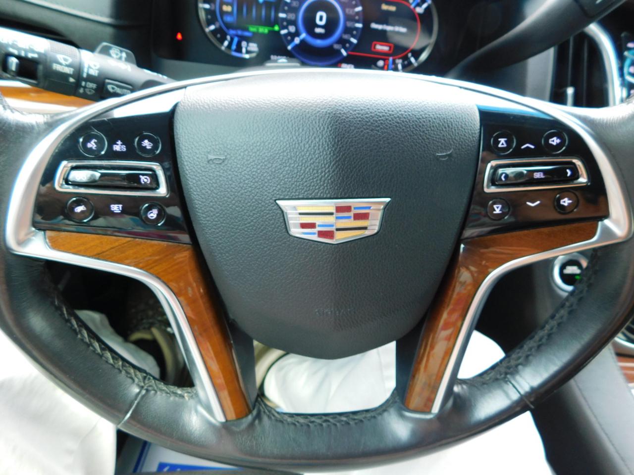 Cadillac Escalade ESV 2WD 4dr Luxury 2018