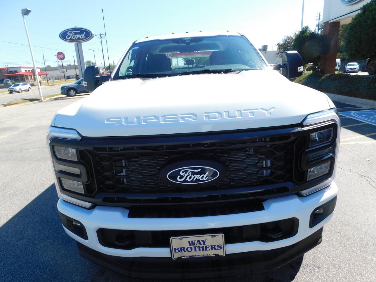 Ford Super Duty F-350 SRW XL 4WD Crew Cab 8' Box 2027