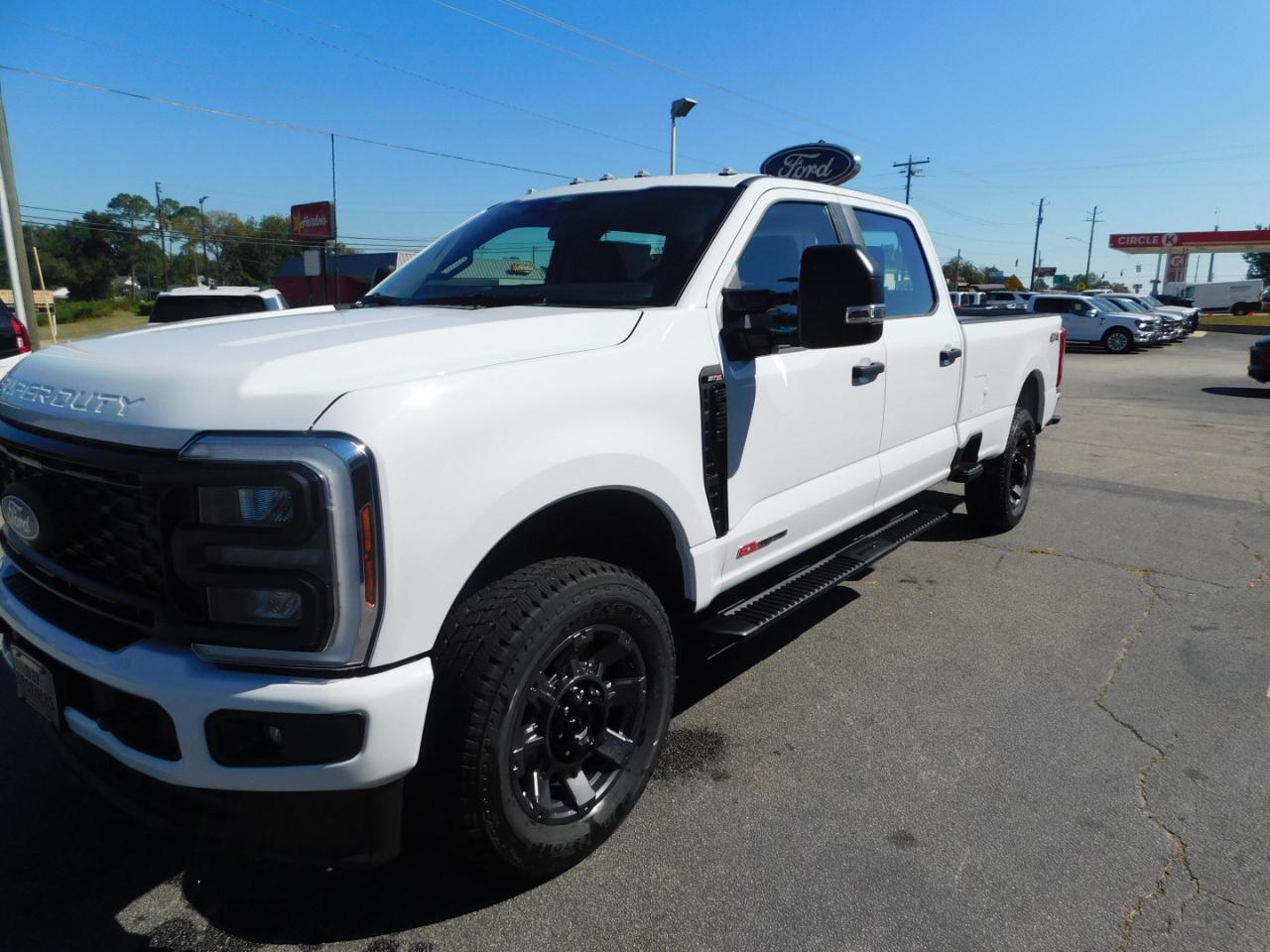 Ford Super Duty F-350 SRW XL 4WD Crew Cab 8' Box 2027