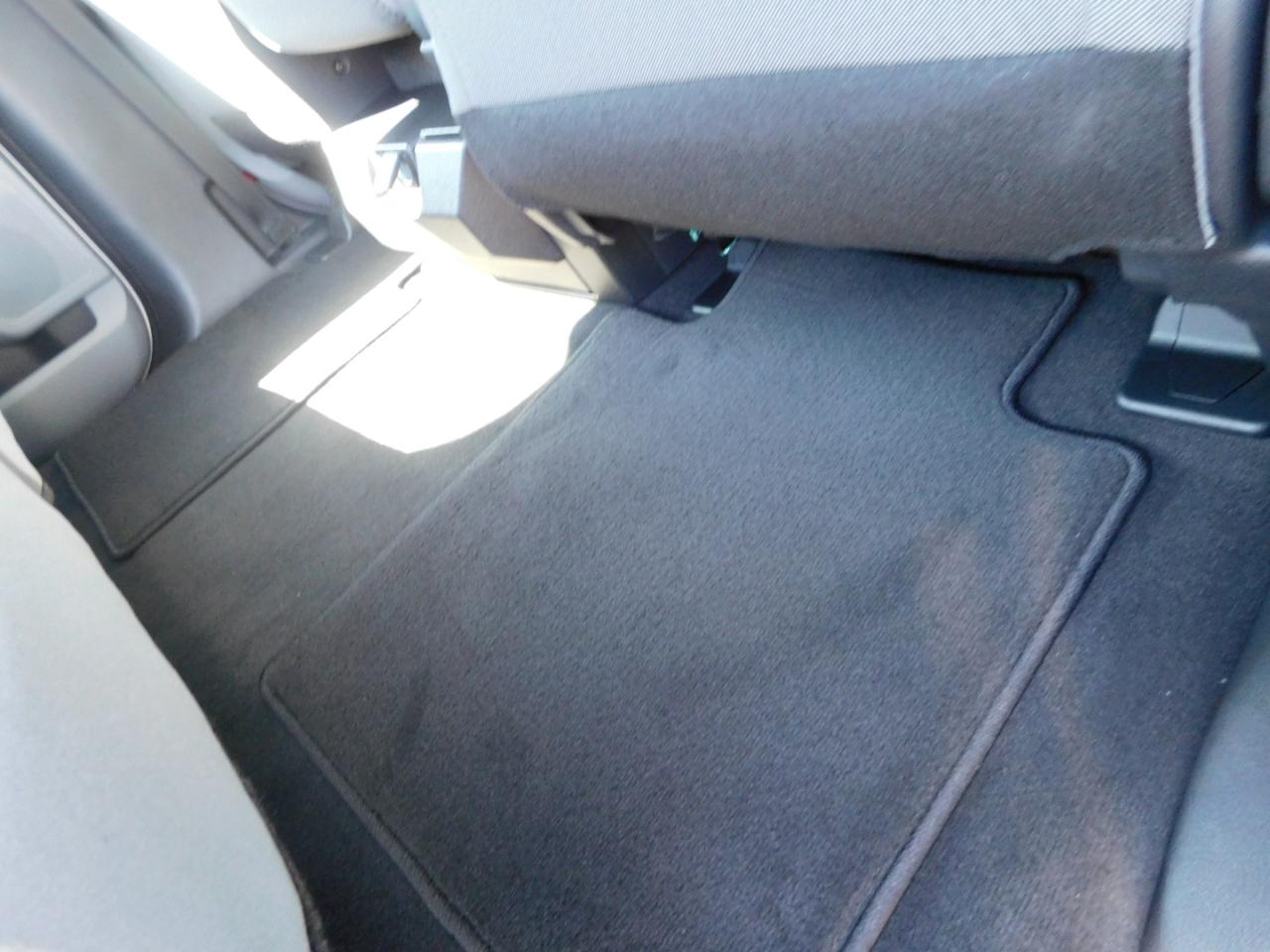 Ford Super Duty F-350 SRW XL 4WD Crew Cab 8' Box 2027