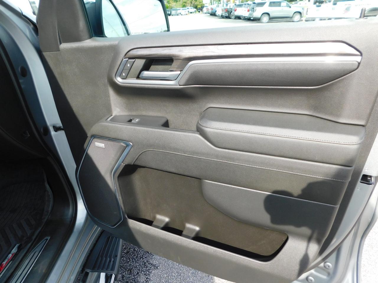 Chevrolet Silverado 1500 4WD Crew Cab 147" LTZ 2023