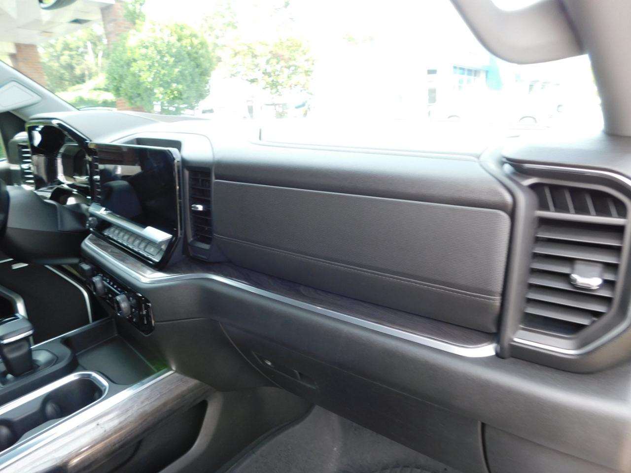 Chevrolet Silverado 1500 4WD Crew Cab 147" LTZ 2023