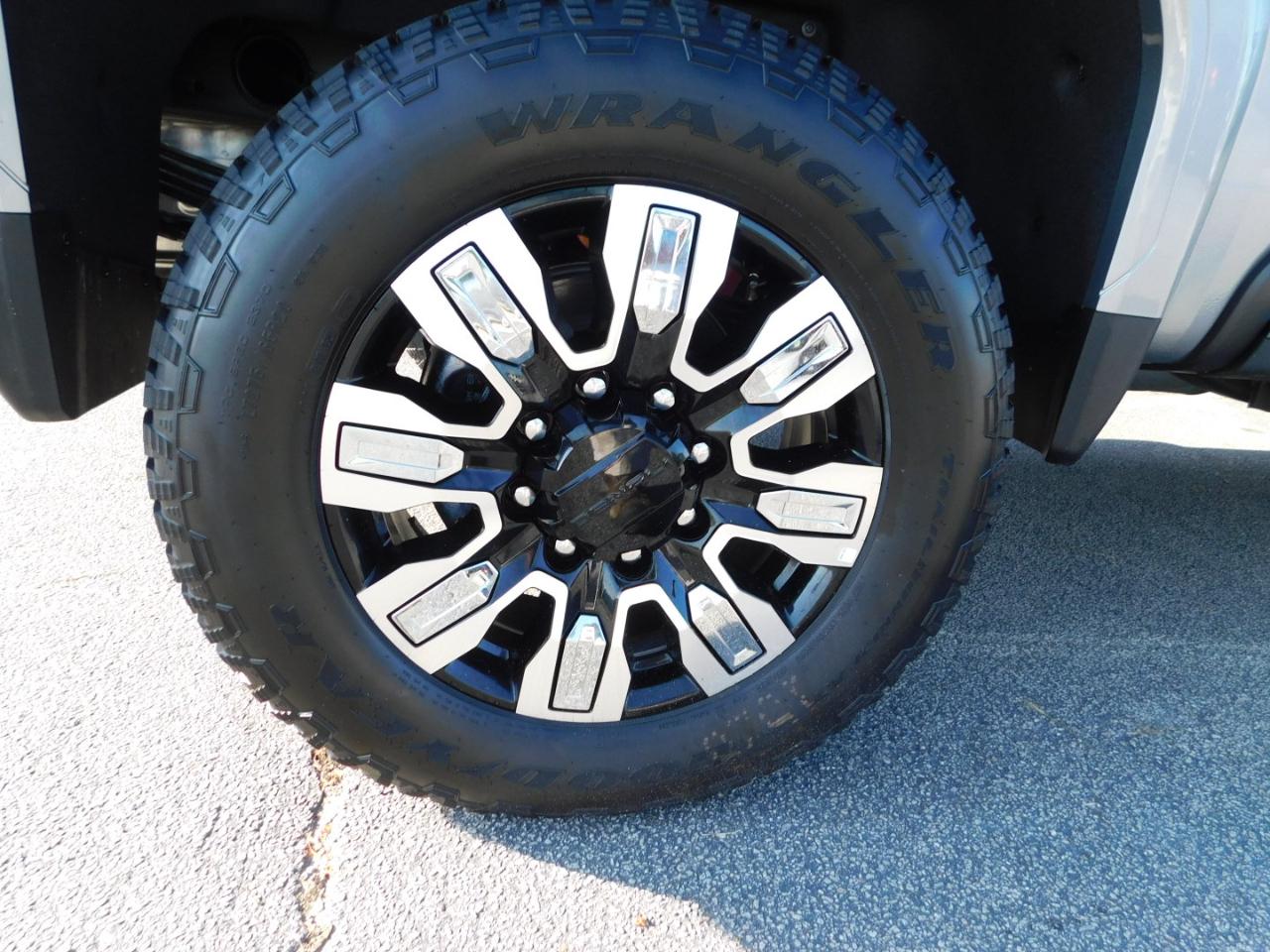 GMC Sierra 2500HD 4WD Crew Cab 159" Denali 2026