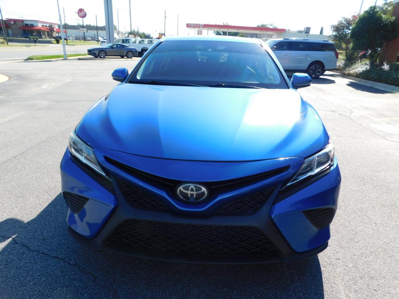 Toyota Camry XLE Auto (Natl) 2019