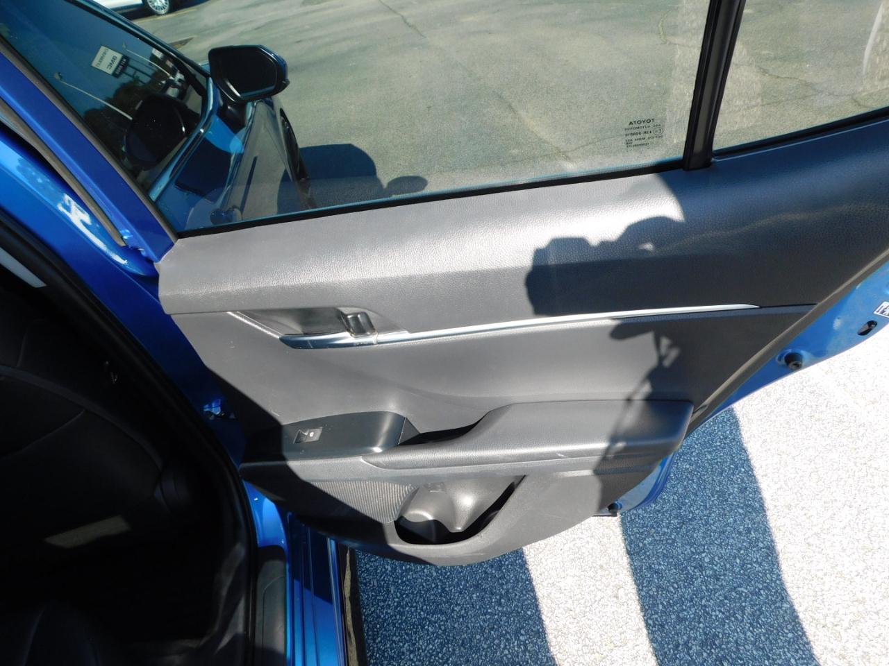 Toyota Camry XLE Auto (Natl) 2019