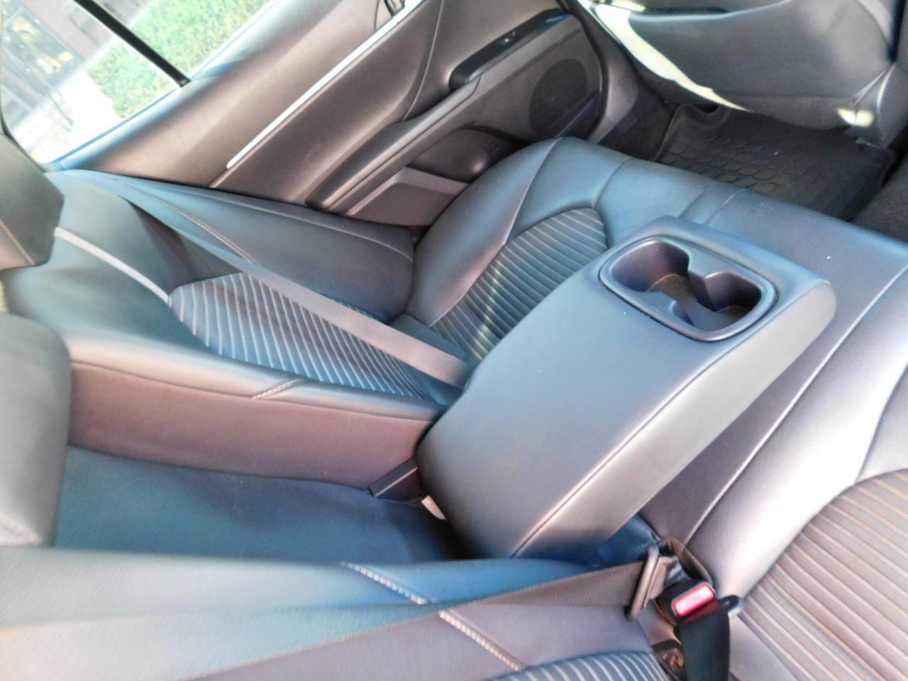 Toyota Camry XLE Auto (Natl) 2019