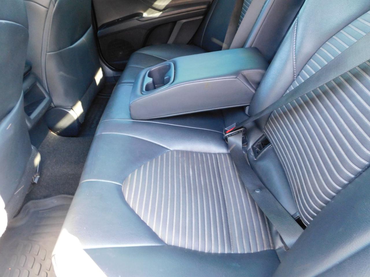 Toyota Camry XLE Auto (Natl) 2019