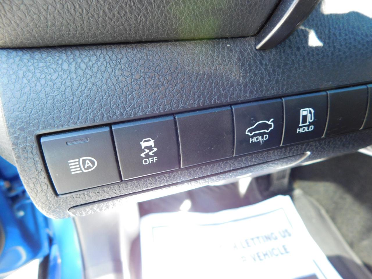 Toyota Camry XLE Auto (Natl) 2019