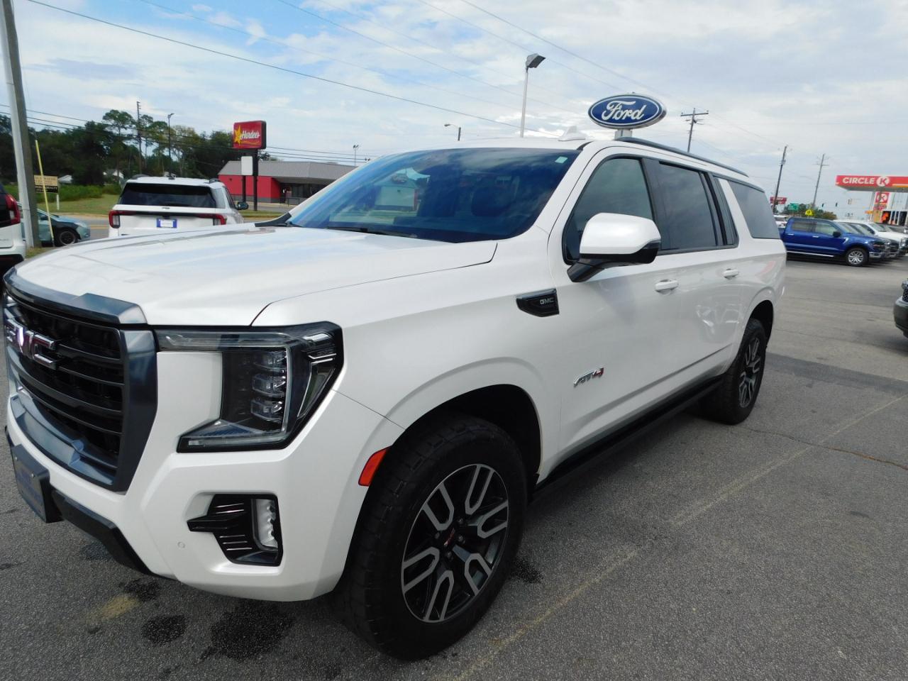 GMC Yukon XL 4WD 4dr AT4 2023