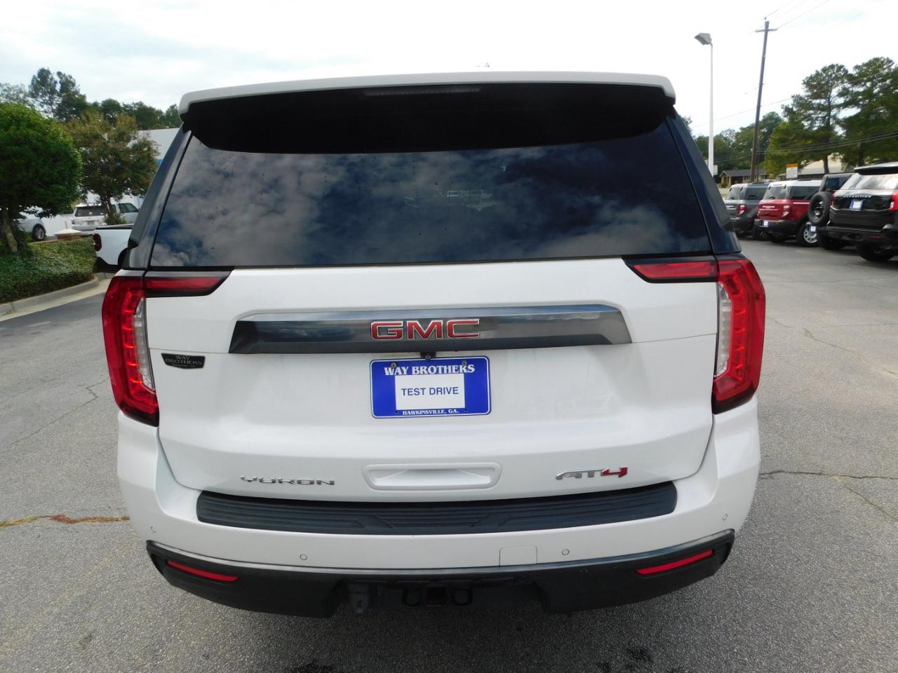 GMC Yukon XL 4WD 4dr AT4 2023