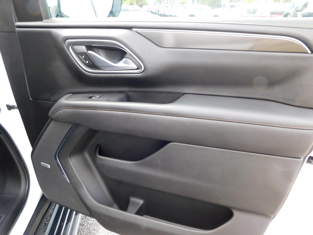 GMC Yukon XL 4WD 4dr AT4 2023