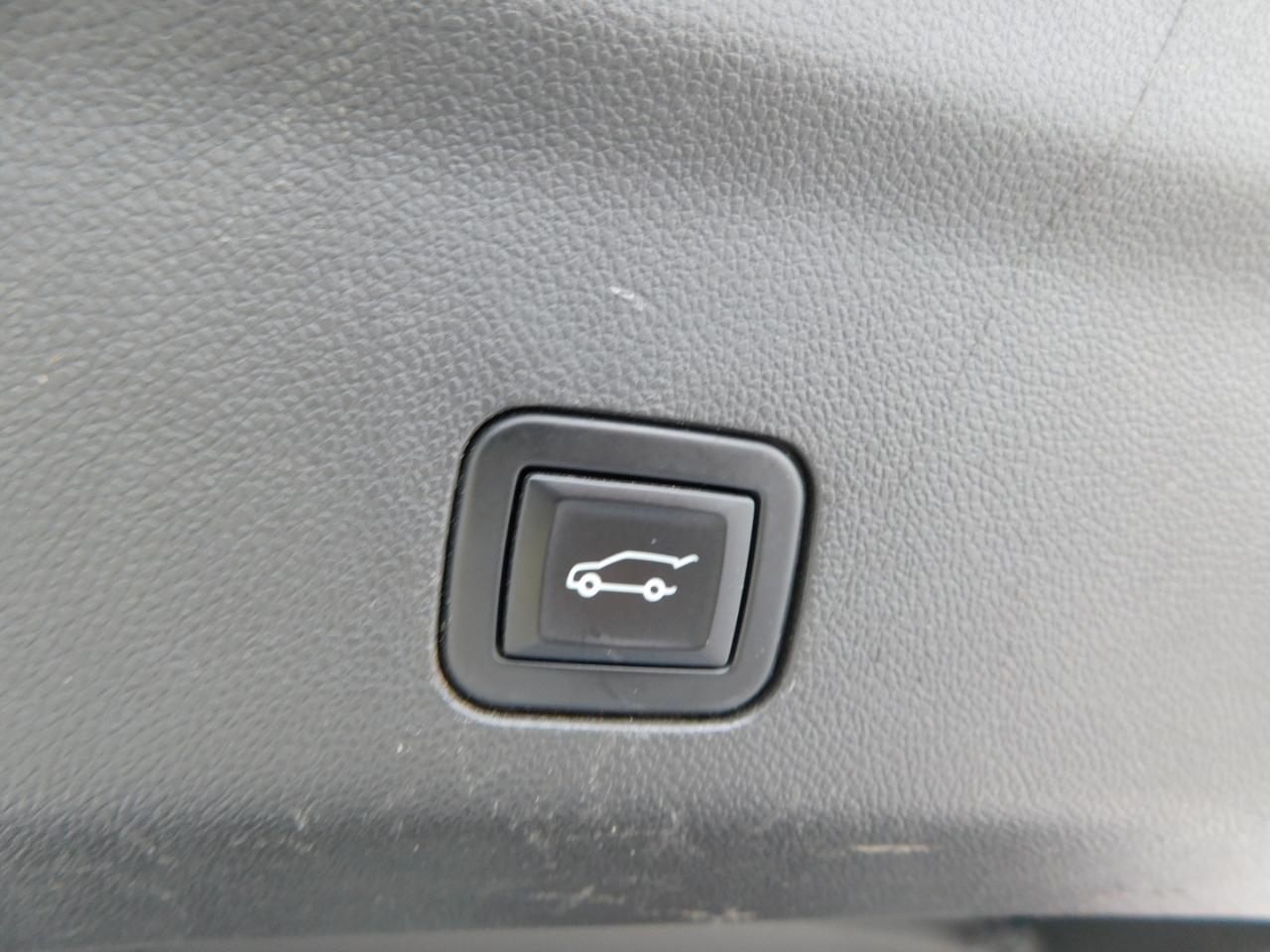 GMC Yukon XL 4WD 4dr AT4 2023