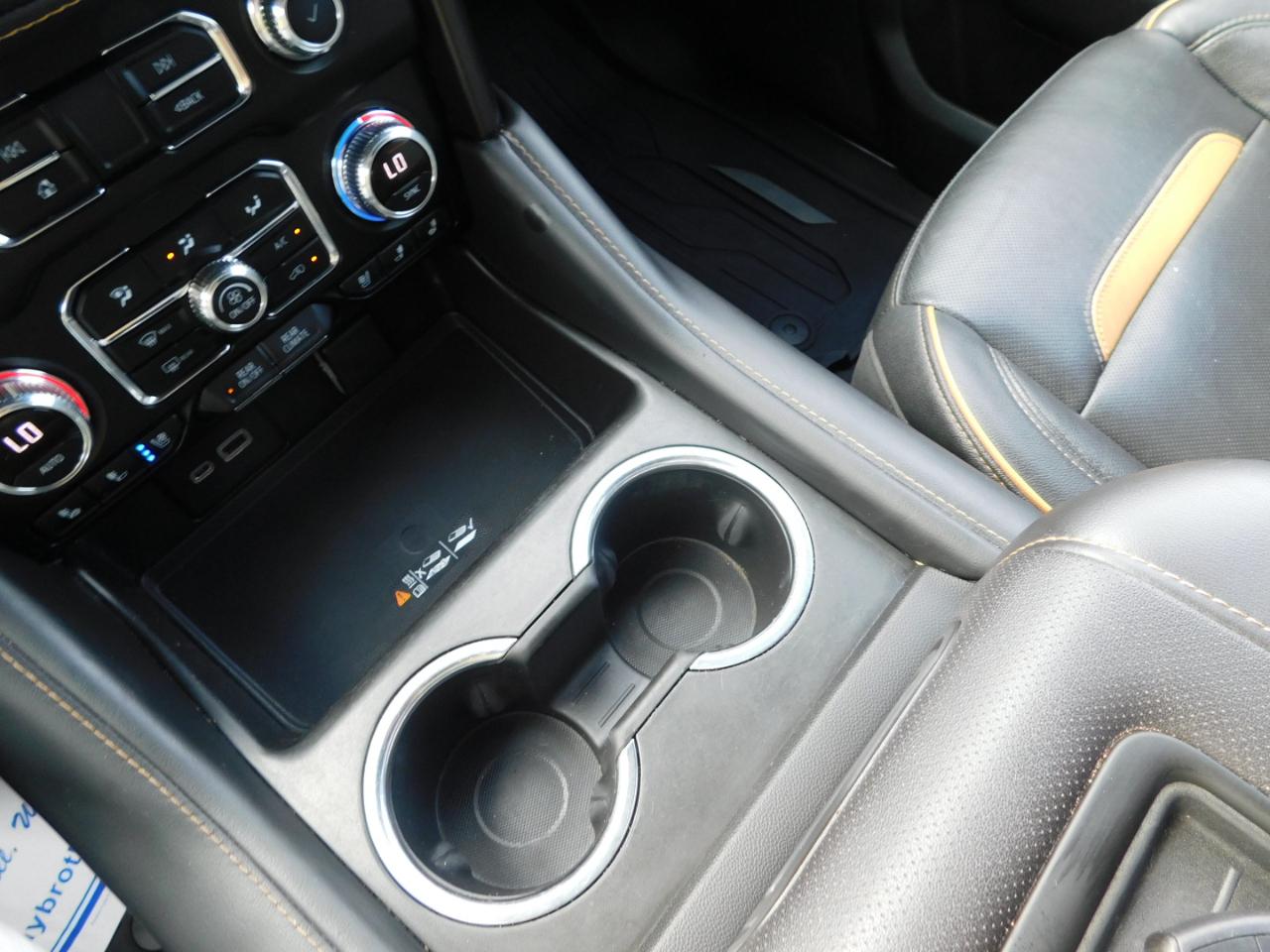 GMC Yukon XL 4WD 4dr AT4 2023