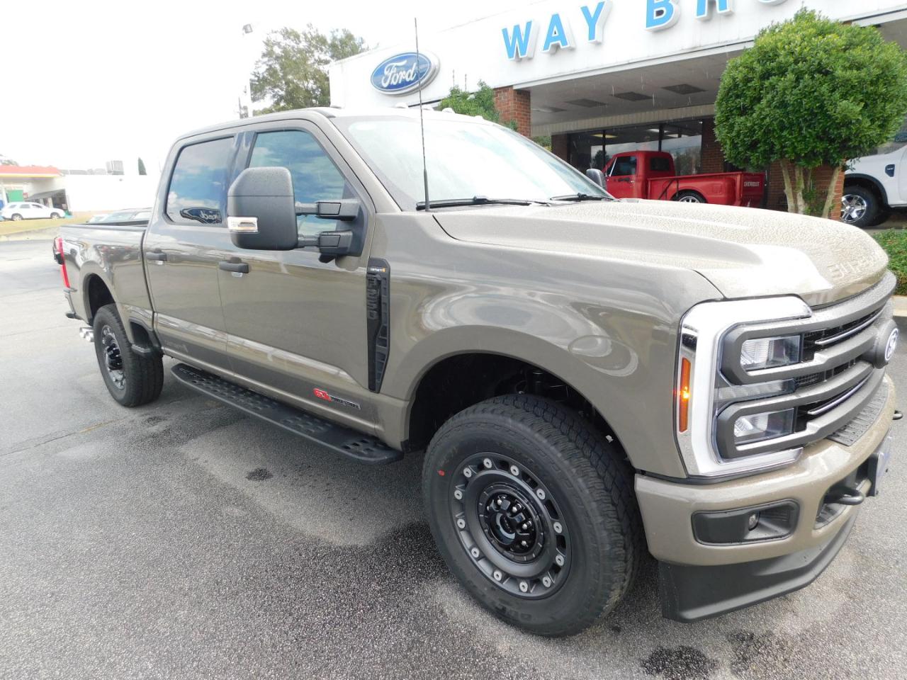 Ford Super Duty F-250 SRW  2027