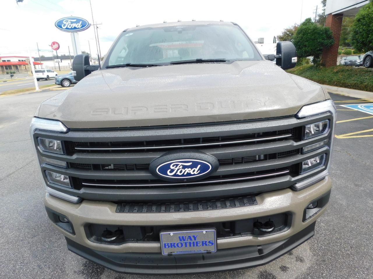 Ford Super Duty F-250 SRW  2027