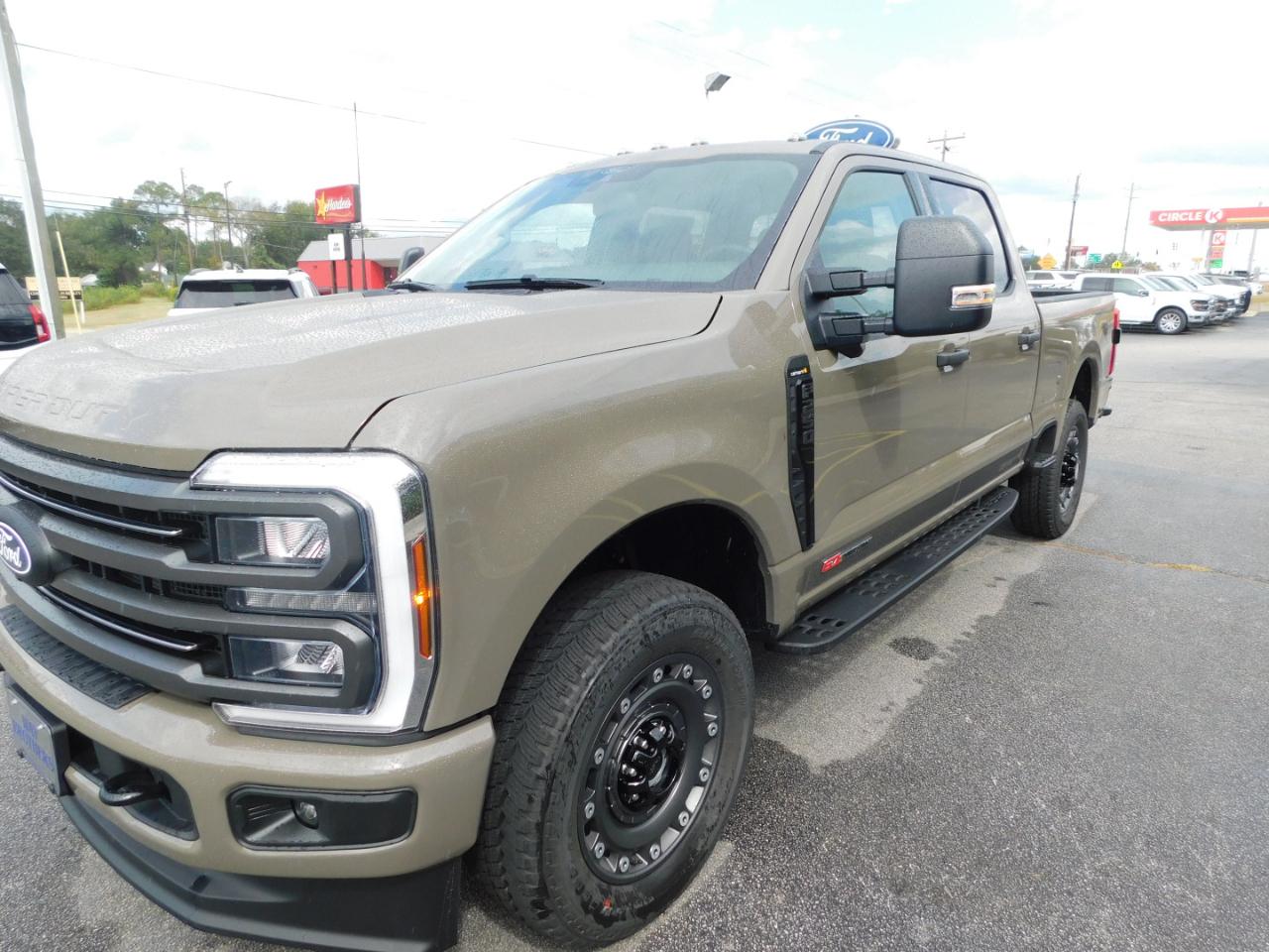 Ford Super Duty F-250 SRW  2027