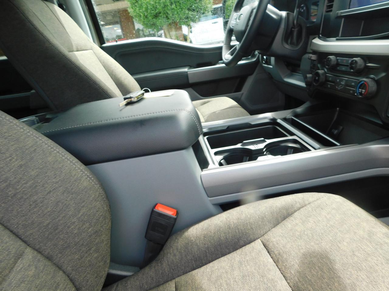 Ford Super Duty F-250 SRW  2027