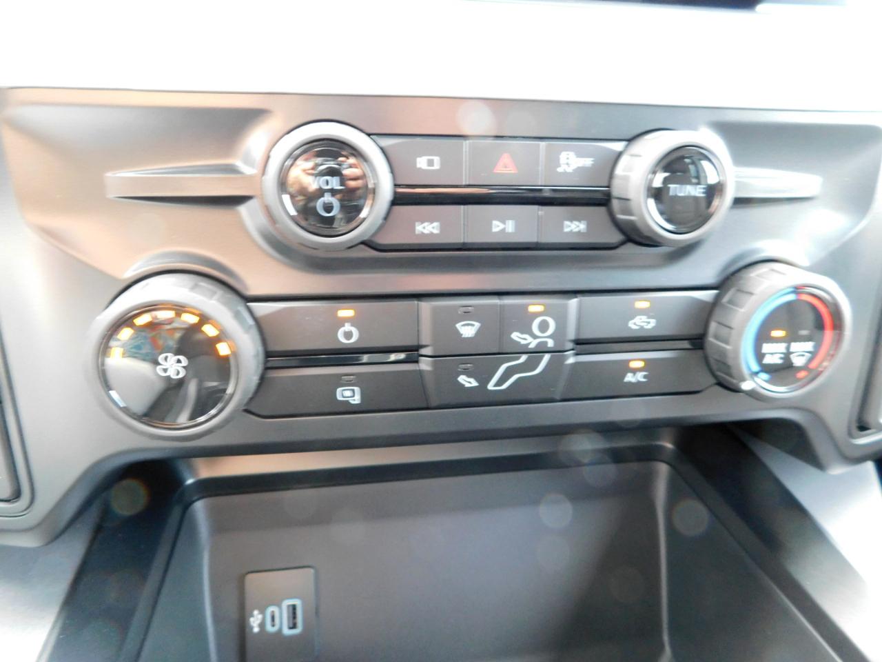 Ford Super Duty F-250 SRW  2027