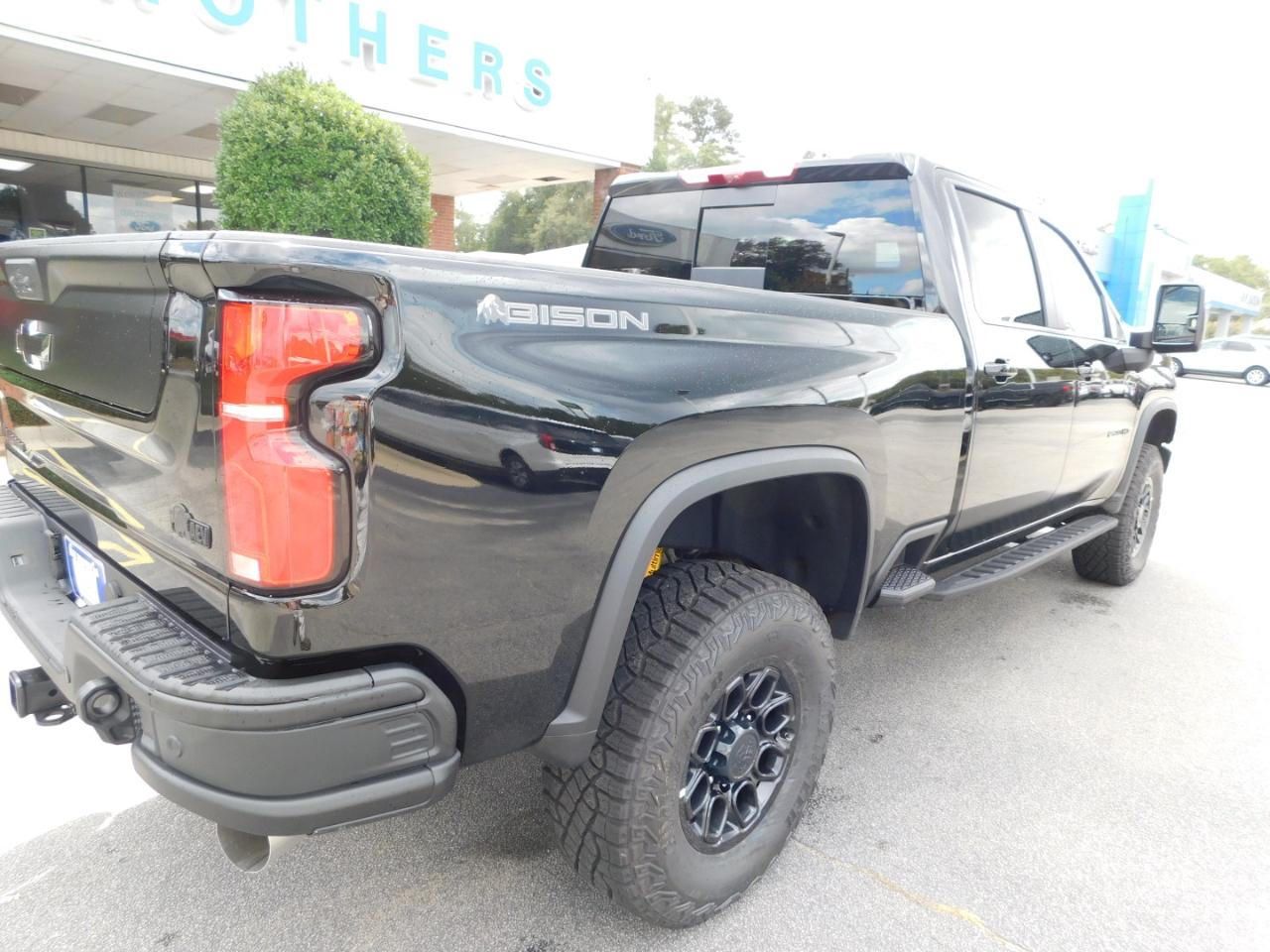 Chevrolet Silverado 2500HD 4WD Crew Cab 159" ZR2 2026