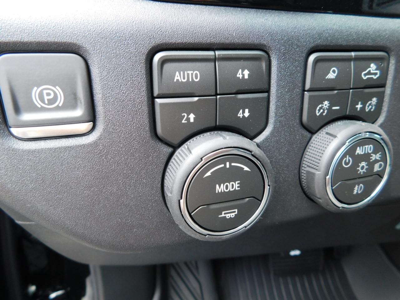 Chevrolet Silverado 2500HD 4WD Crew Cab 159" ZR2 2026