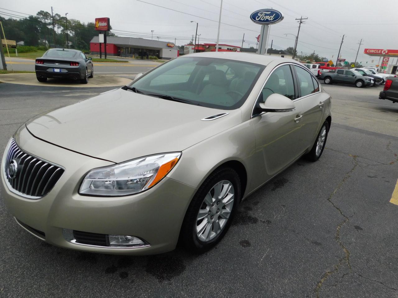 Buick Regal 4dr Sdn Base 2013