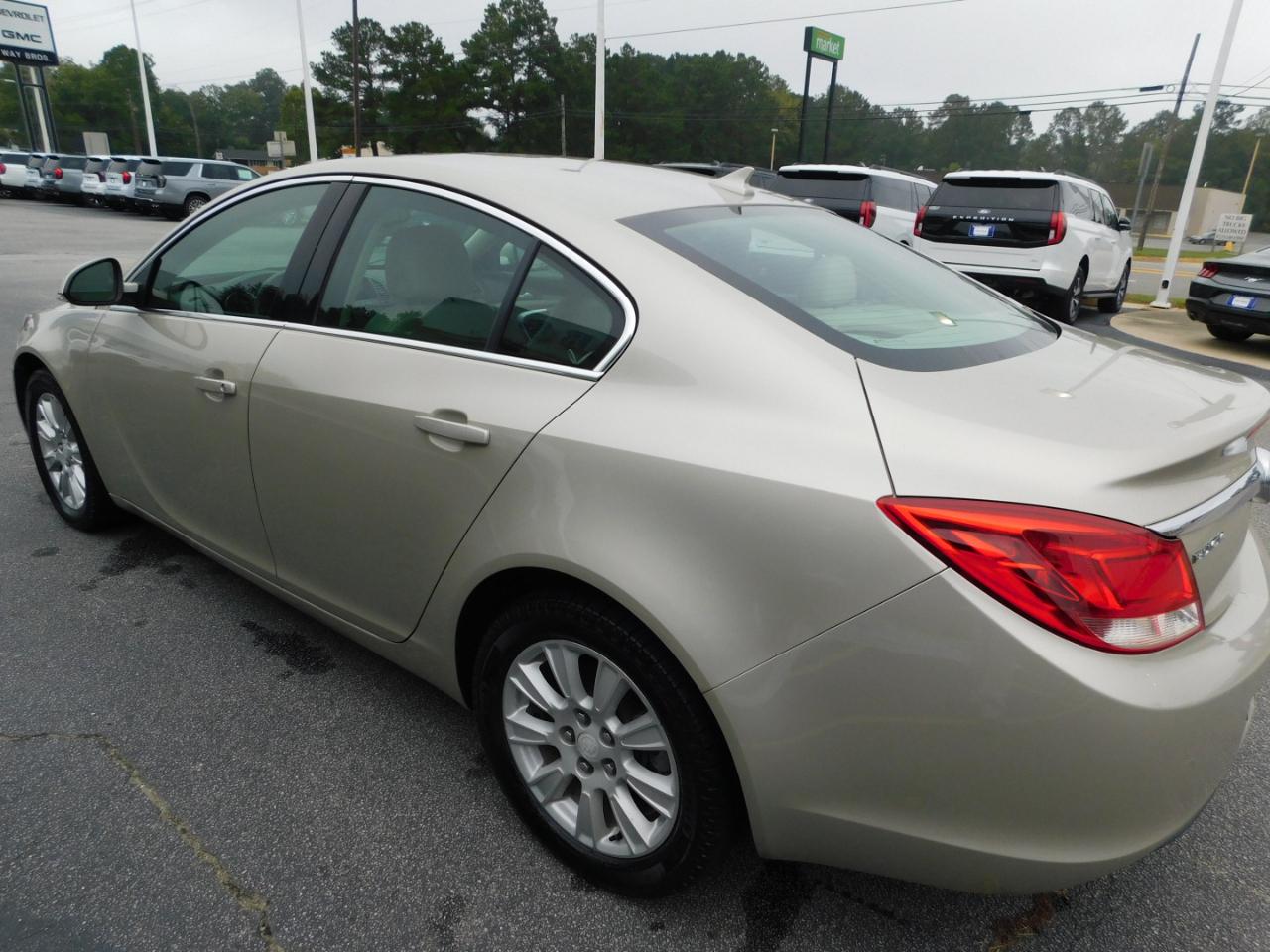 Buick Regal 4dr Sdn Base 2013