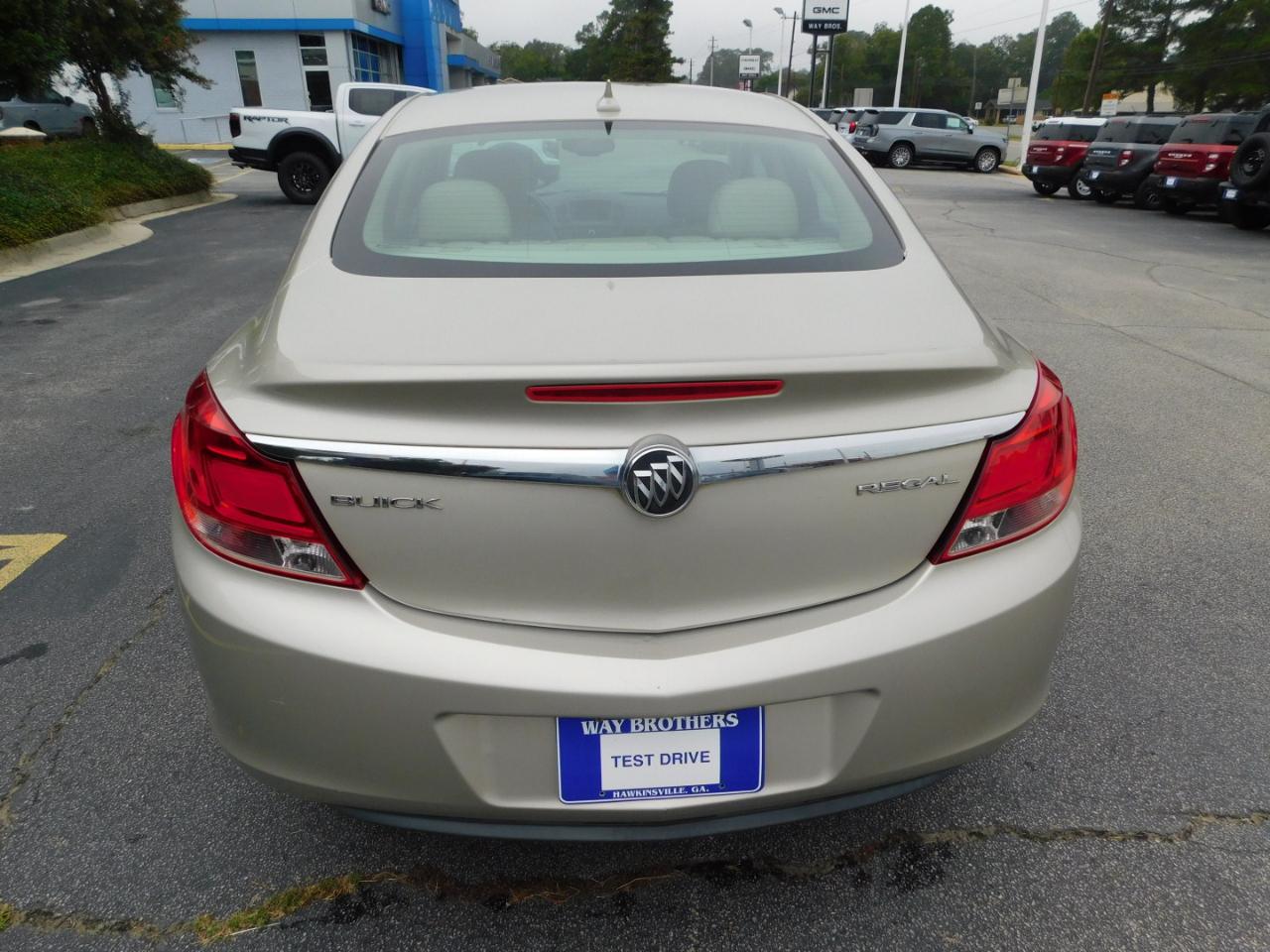 Buick Regal 4dr Sdn Base 2013