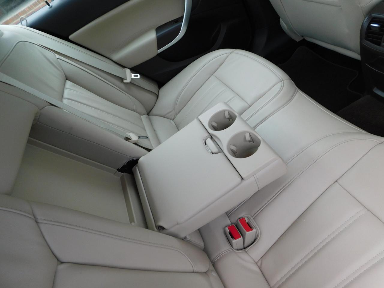 Buick Regal 4dr Sdn Base 2013