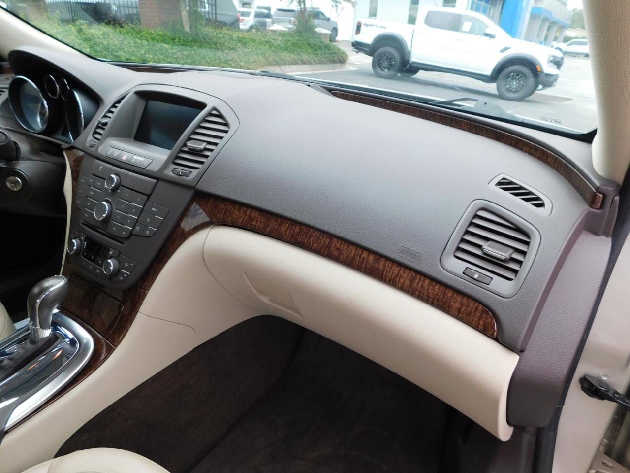 Buick Regal 4dr Sdn Base 2013