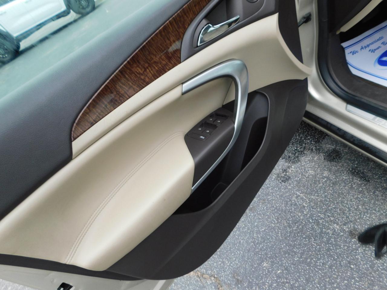 Buick Regal 4dr Sdn Base 2013
