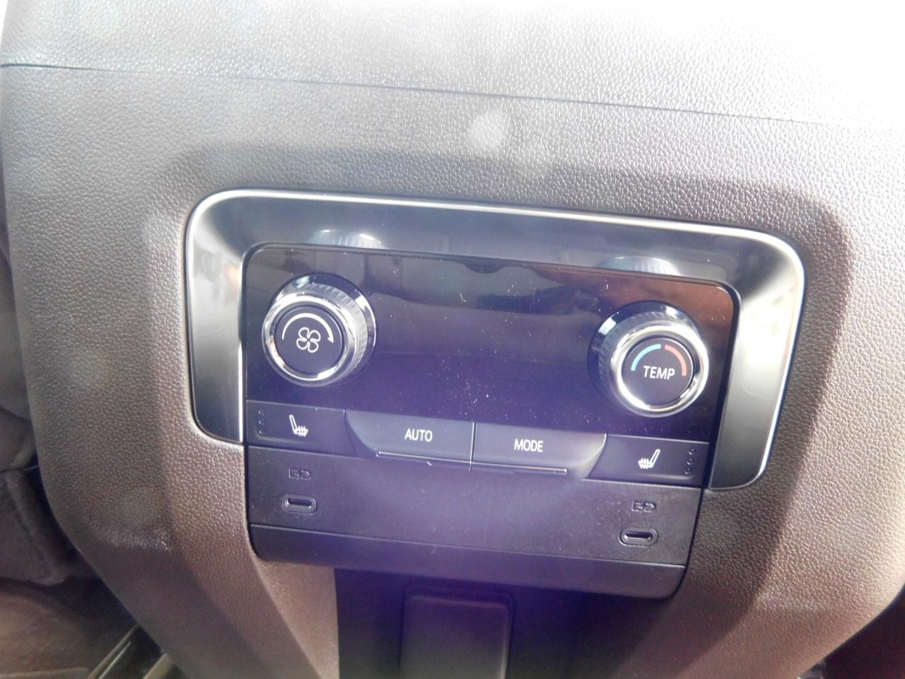 Chevrolet Suburban 2WD 4dr LT 2027