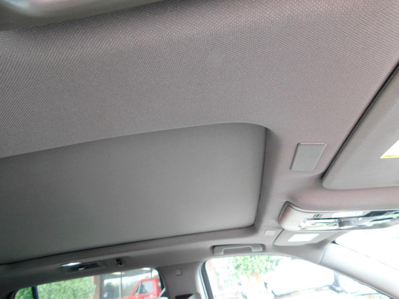 Chevrolet Suburban 2WD 4dr LT 2027
