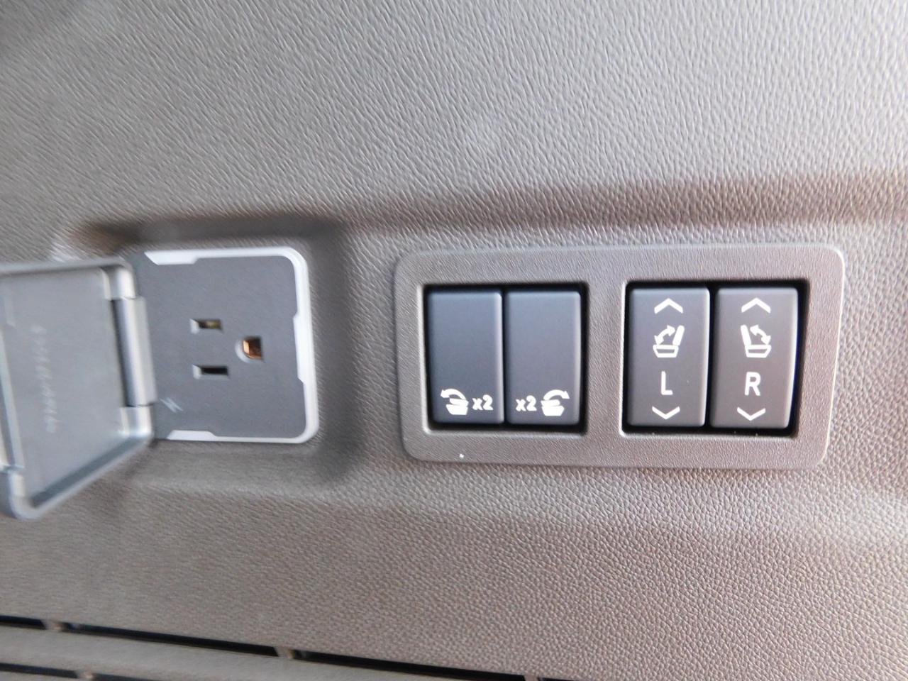 Chevrolet Suburban 2WD 4dr LT 2027