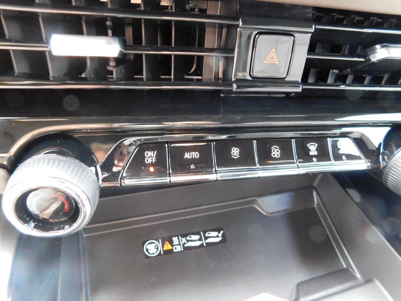 Chevrolet Suburban 2WD 4dr LT 2027